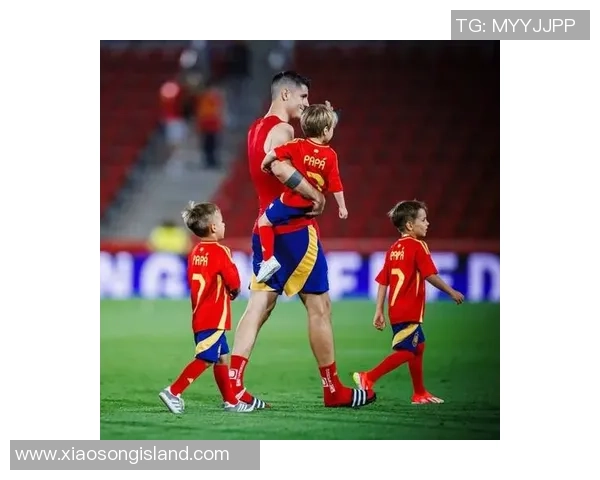 意大利最美足球球星颜值与球技并存的绿茵传奇人物 意大利最美足球球星颜值与球技并存的绿茵传奇人物